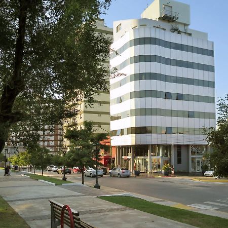 Plaza Suites Campana Exteriör bild