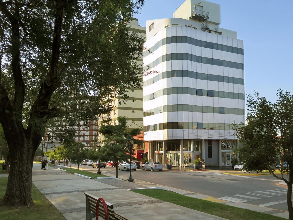 Plaza Suites Campana Exteriör bild