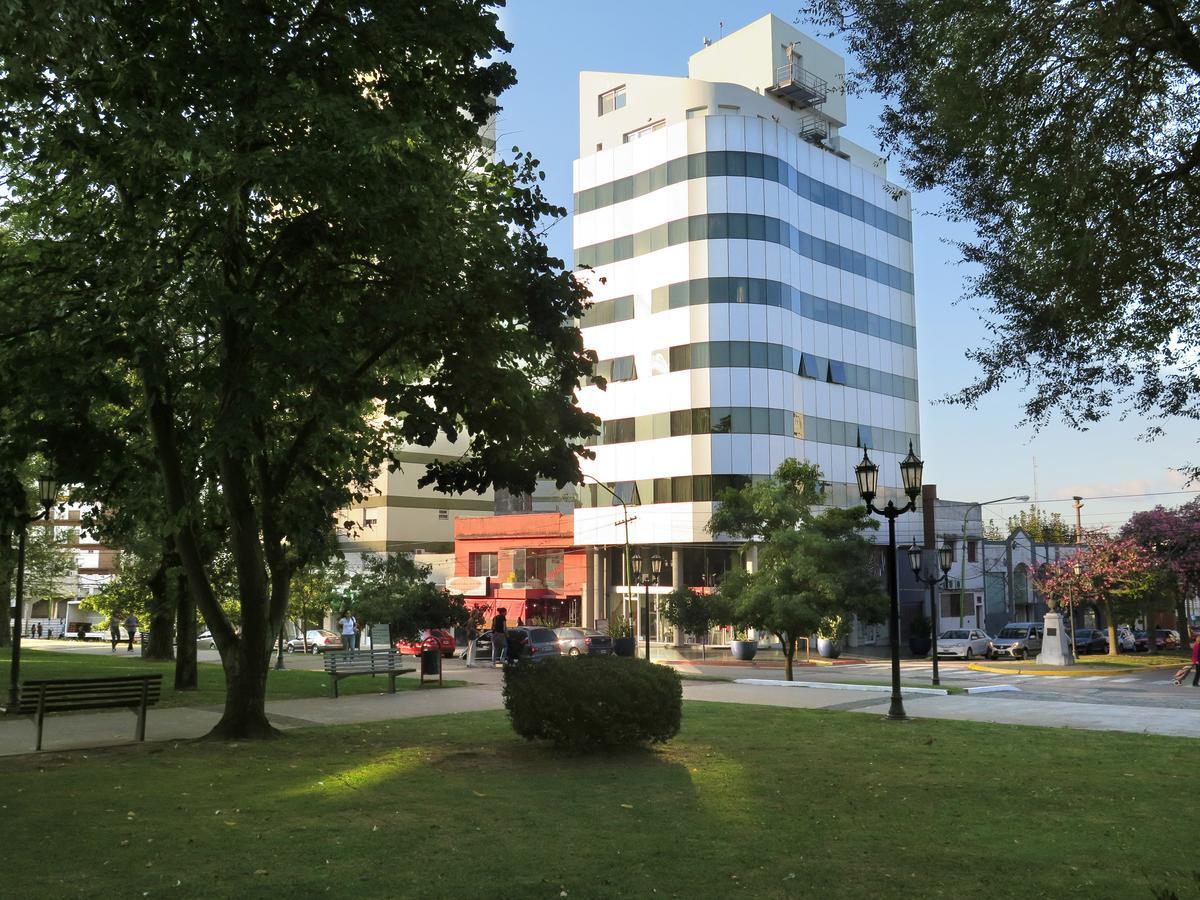 Plaza Suites Campana Exteriör bild